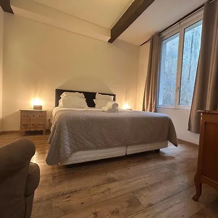 Unforgettable Heart Of Historical Center Bordeaux