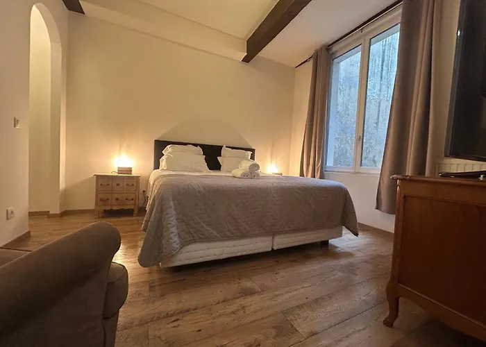 Unforgettable Heart Of Historical Center Bordeaux